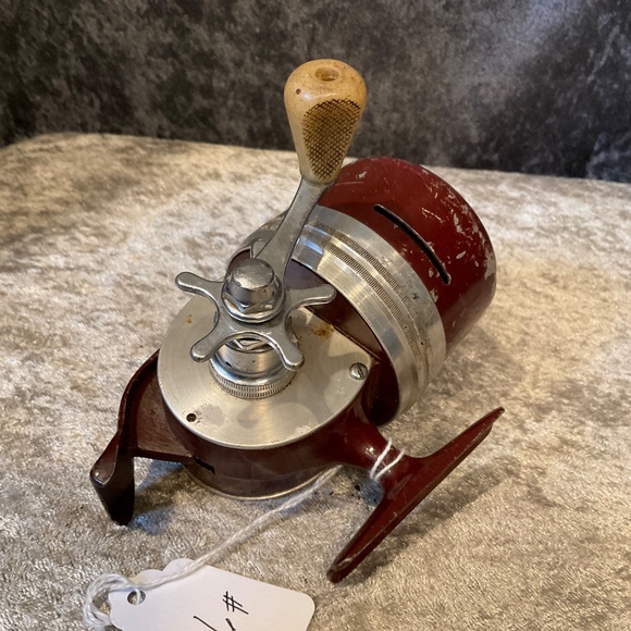 Vintage Shakespeare Push Button Wonder Cast No. 1795 Fishing Reel, USA Made! - Picture 3 of 4